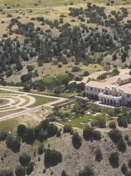 Autoridades buscam corpos perto do rancho de Epstein no Novo M&eacute;xico