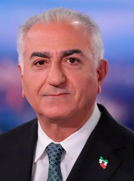 Pr&iacute;ncipe herdeiro do Ir&atilde; chama ataque de 'interven&ccedil;&atilde;o humanit&aacute;ria'