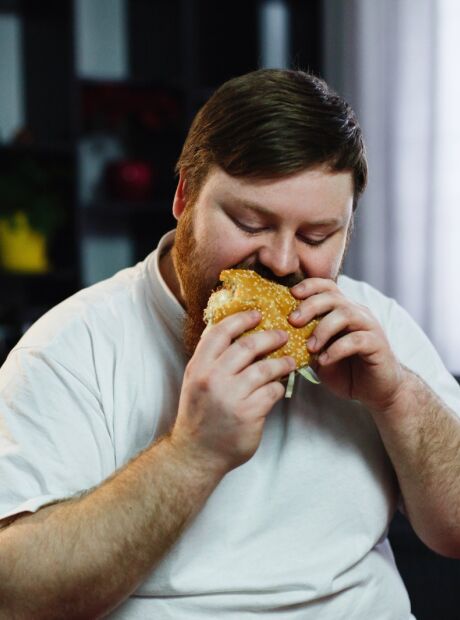 Ultraprocessados s&atilde;o uma escolha pr&aacute;tica e acess&iacute;vel, mas trazem muitas consequ&ecirc;ncias &agrave; sa&uacute;de