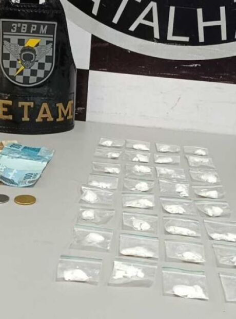 Suspeito de tr&aacute;fico &eacute; preso ao fazer "delivery" de coca&iacute;na perto de escola em Dourados