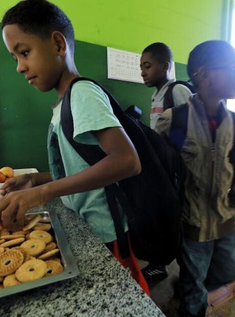 Estado passa a servir caf&eacute; da manh&atilde; para 19 mil alunos da &aacute;rea rural