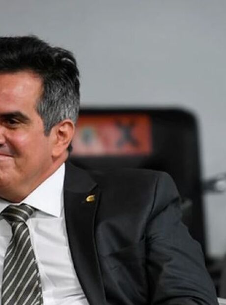 PF diz que Hugo Motta e Ciro Nogueira voaram em avi&atilde;o de empres&aacute;rio suspeito de contrabando