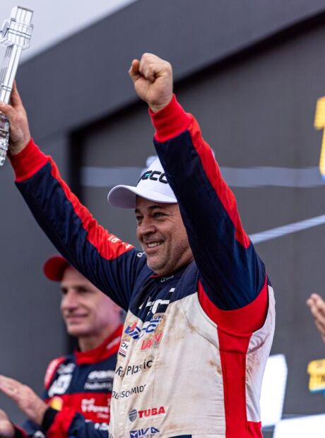 Pai e filho conquistam p&oacute;dio na abertura da Copa Truck em Campo Grande