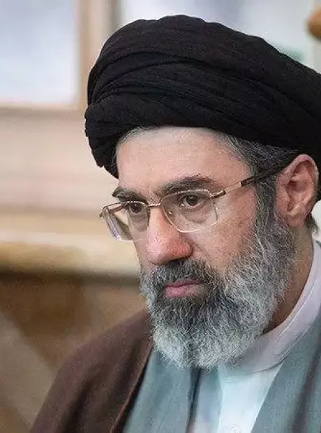 Ir&atilde; dispara m&iacute;sseis ap&oacute;s escolha de novo l&iacute;der; EUA esvaziam embaixada