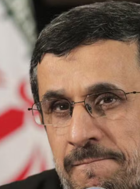 Ex-presidente do Ir&atilde; Mahmoud Ahmadinejad morre em bombardeio a Teer&atilde;, confirma ag&ecirc;ncia estatal
