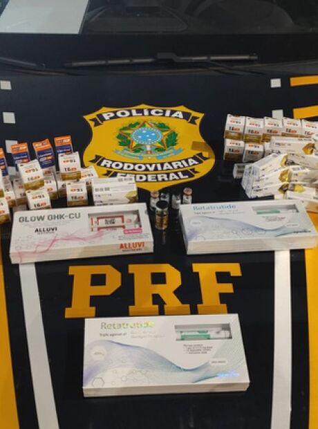 Jeep &eacute; parado com quase 200 medicamentos emagrecedores no interior do MS