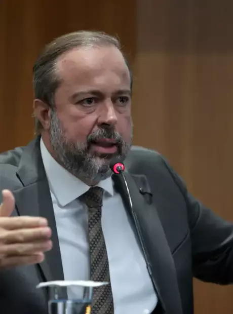Governo endurece fiscaliza&ccedil;&atilde;o contra reajuste indevido de combust&iacute;veis