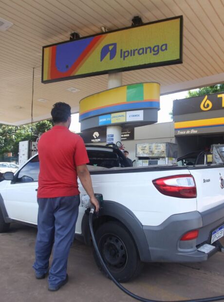 Em meio a disparada de pre&ccedil;os, Procon fiscaliza bandeira de postos