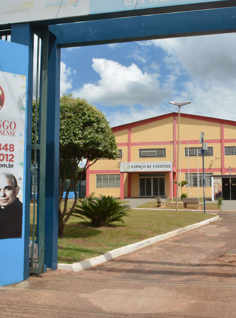 Costel&atilde;o Fogo de Ch&atilde;o comemora 30 anos do Cotolengo sul-mato-grossense