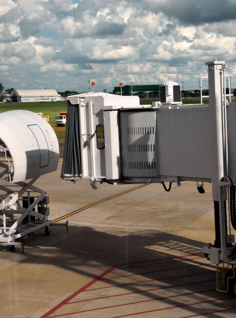 Aeroporto de Campo Grande ter&aacute; tr&ecirc;s novas pontes de embarque a partir de quarta-feira