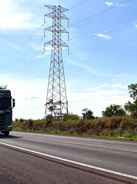 Sem restri&ccedil;&atilde;o de tr&aacute;fego, carreta bitrem est&aacute; liberada em rodovias neste feriad&atilde;o