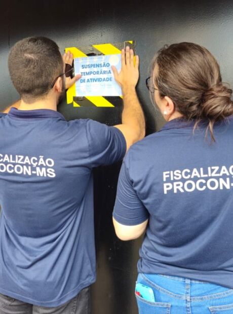 Loja&nbsp;fecha as portas ap&oacute;s ter mais de mil t&ecirc;nis falsificados apreendidos em Campo Grande