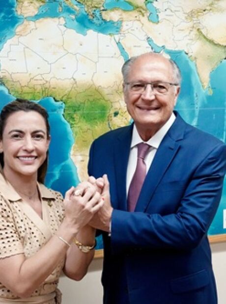 Soraya Thronicke assume presid&ecirc;ncia do PSB em MS