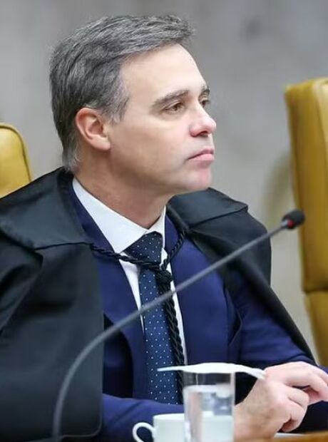 Mendon&ccedil;a retira sigilo de processo sobre rede de pagamentos de Vorcaro