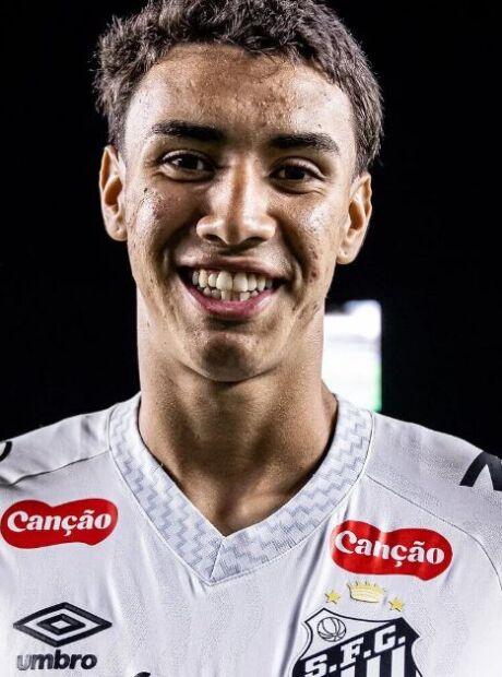 Gabriel Bontempo renova com o Santos at&eacute; o fim de 2030: 'Espero retribuir dentro de campo'