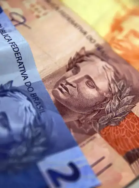 Aposentados e pensionistas do INSS come&ccedil;am a receber o 13&ordm; nesta sexta