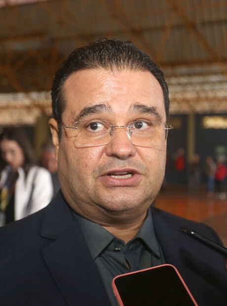 Trad critica rejei&ccedil;&atilde;o para ministro do Supremo com par&aacute;bola dos 'Messias da morte e da vida'