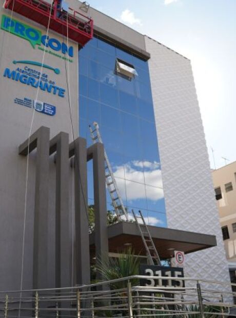 Procon abre investiga&ccedil;&atilde;o ap&oacute;s congestionamento impedir acesso de f&atilde;s a show do Guns N' Roses