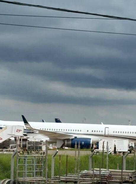 Guns N' Roses fica mais um dia em Campo Grande e vai embora de "jat&atilde;o" luxuoso