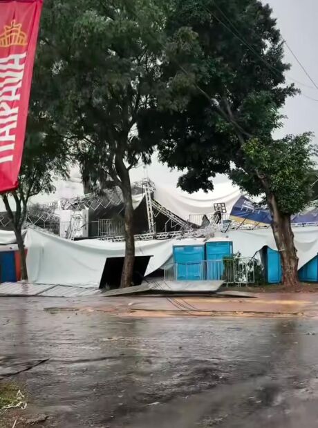 Temporal r&aacute;pido causa estragos e cancela show gratuito do encerramento da 86&ordf; Expogrande