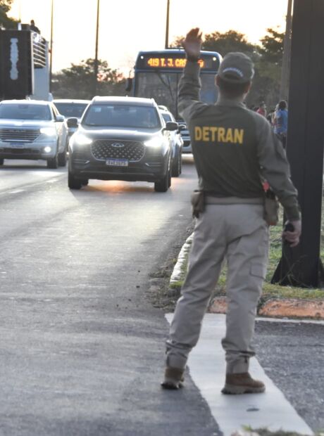 Evento "C&ecirc; T&aacute; Doido" provoca caos no tr&acirc;nsito e exp&otilde;e falhas na mobilidade em Campo Grande