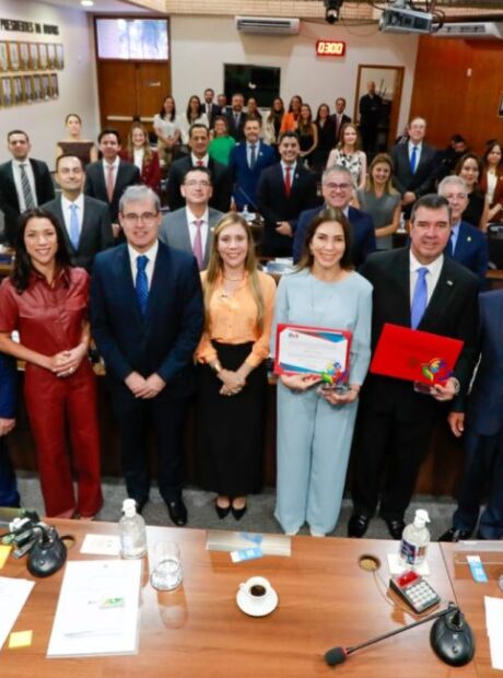 OAB-MS homenageia apoiadores de congresso sobre autismo e destaca avan&ccedil;o na inclus&atilde;o