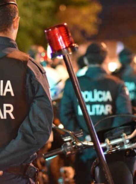 Sargento e cabo envolvidos em esquemas criminosos s&atilde;o exclu&iacute;dos da PM