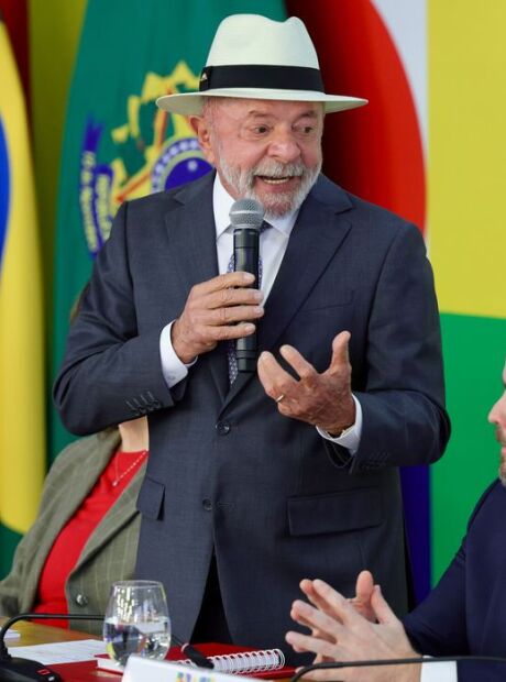 Lula anuncia novo Desenrola para quem ganha at&eacute; R$ 8,1 mil