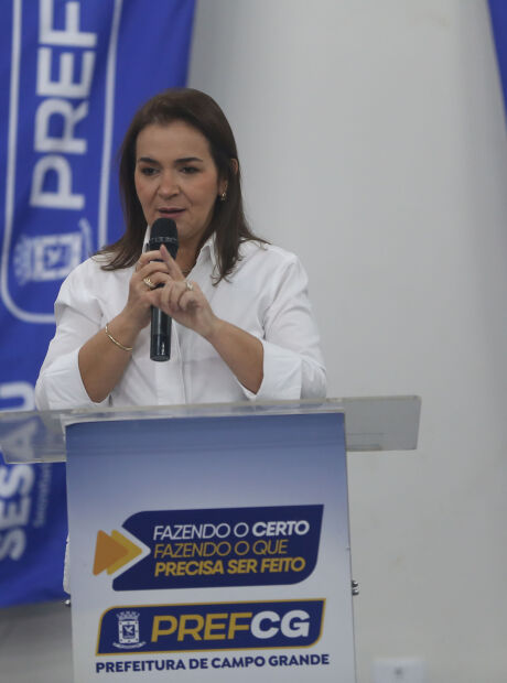 Com verba federal, Adriane anuncia R$60 milh&otilde;es para cirurgias