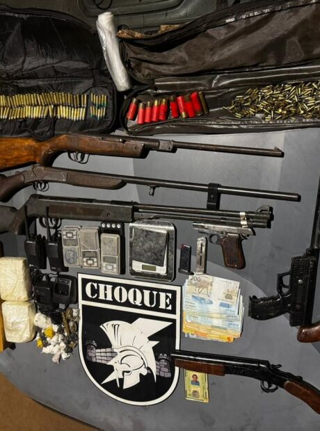 Choque e FICCO apreendem 8 armamentos e 463 muni&ccedil;&otilde;es