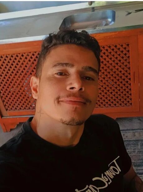 Filho de vereador &eacute; executado a tiros por criminosos encapuzados