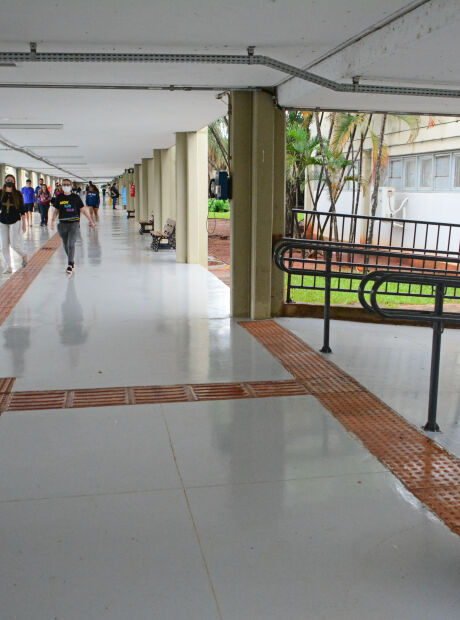 UEMS, UFMS e Governo de MS v&atilde;o suspender aulas nos hor&aacute;rios do jogo do Brasil
