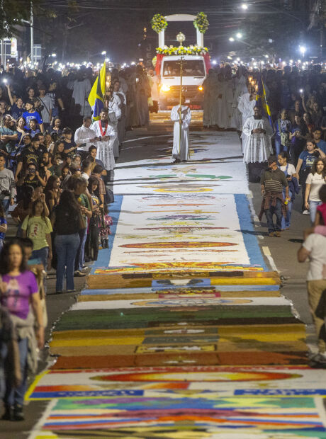 Corpus Christi re&uacute;ne 30 mil ao longo do dia em Campo Grande