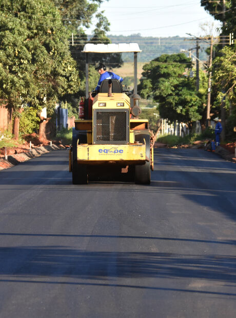 Mais 11 bairros da Capital ganham asfalto e drenagem