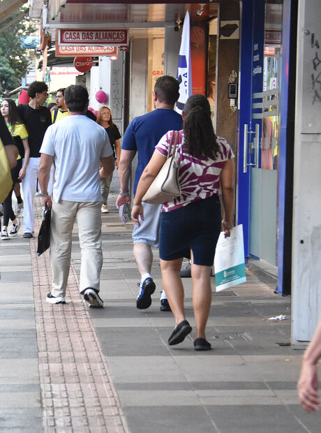 Confira o que abre e o que fecha no feriado de Santo Ant&ocirc;nio