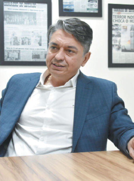 "S&oacute; existem dois caminhos: ou devolver a concess&atilde;o, ou decretar a caducidade"