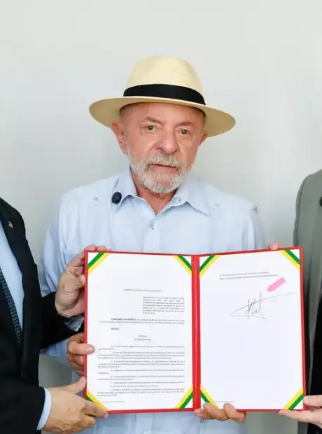 Lula assina decreto que prev&ecirc; bloqueio de recursos de bets ilegais