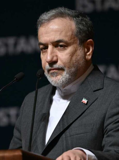 Ministro iraniano Araghchi deve viajar ao Paquist&atilde;o para discutir acordo com os EUA
