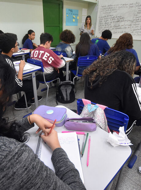 MS amplia pela 3&ordf; vez vagas de concurso de 2022 para professores
