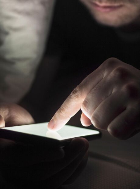 Especialistas alertam para o avan&ccedil;o da nomofobia, medo irracional de ficar sem o celular