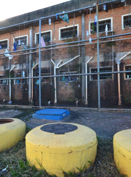 Superlota&ccedil;&atilde;o em pres&iacute;dio de MS &eacute; pior que a m&eacute;dia nacional