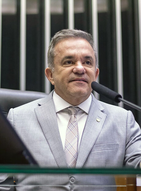 Vander diz que desist&ecirc;ncia de suplente &eacute; normal e que foco &eacute; unidade e resultados