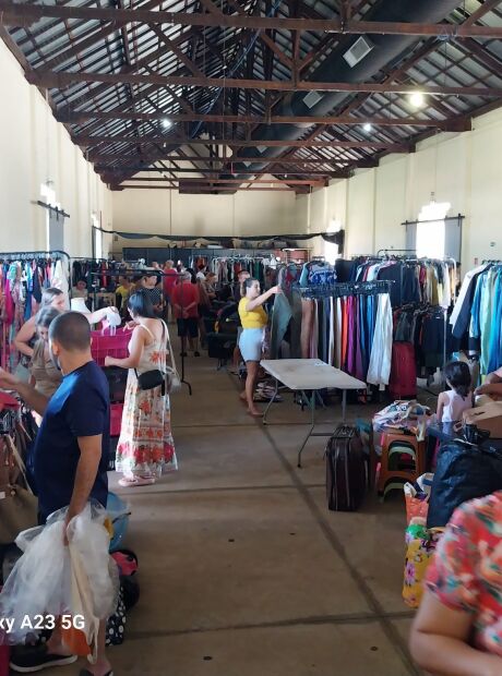 Evento re&uacute;ne 60 brech&oacute;s com 25 mil itens a partir de R$ 2,00
