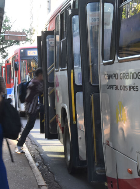 Justi&ccedil;a limita poderes econ&ocirc;micos de interventor do transporte p&uacute;blico
