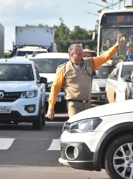 Agetran alerta motoristas para interdi&ccedil;&otilde;es nesta segunda-feira em Campo Grande
