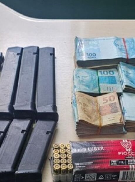 PF cumpre mandados por tr&aacute;fico de drogas e com&eacute;rcio de armas em Ponta Por&atilde;