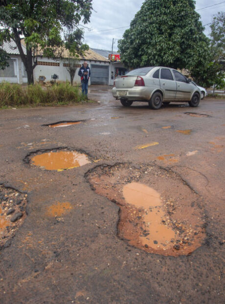 Opera&ccedil;&atilde;o com Ex&eacute;rcito &eacute; proposta para enfrentar crise dos buracos em Campo Grande