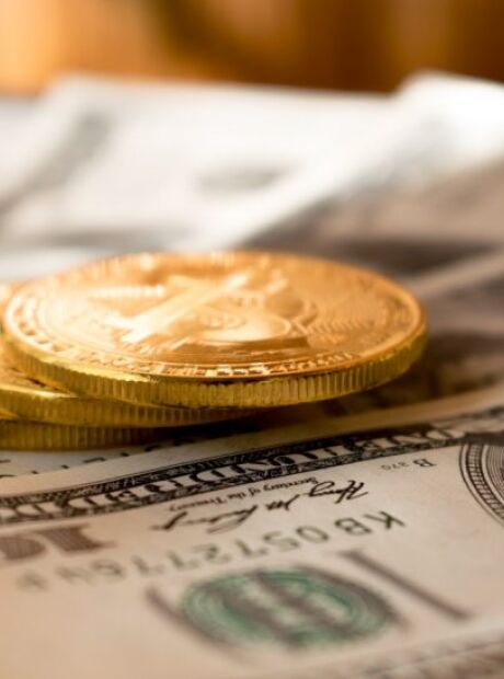 D&oacute;lar cai a R$ 5,12 com expectativa de retomada de negocia&ccedil;&otilde;es entre EUA-Ir&atilde;