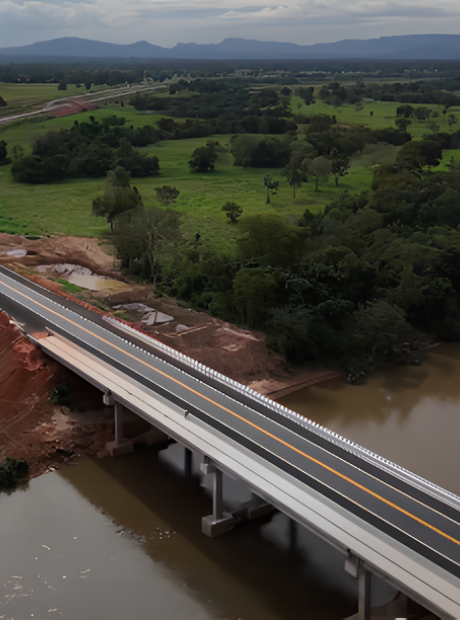 Ponte sobre o Rio Aquidauana fica pronta e libera tr&acirc;nsito de ve&iacute;culos
