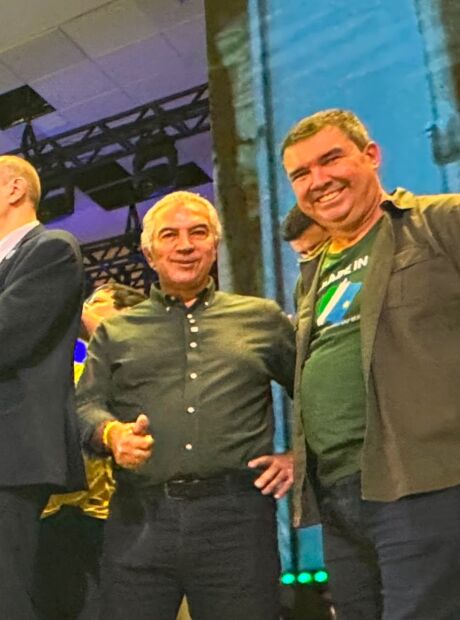 Autoridades de MS marcam presen&ccedil;a em candidatura &agrave; presid&ecirc;ncia de Fl&aacute;vio